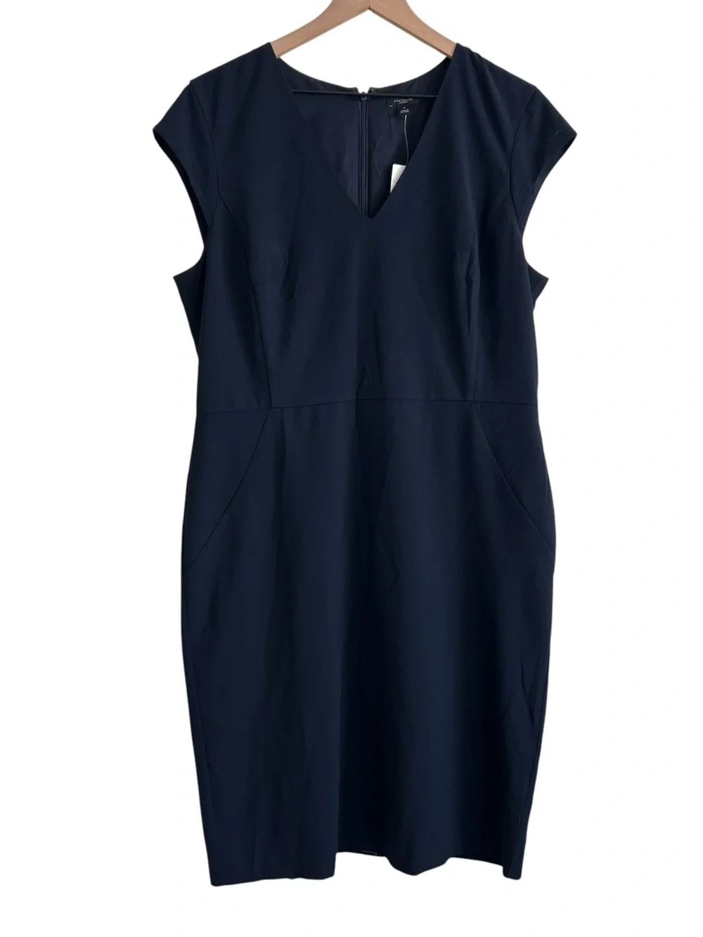 NWT Ann Taylor Navy V-Neck Cap Sleeve Knee Length Sheath Dress